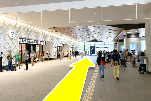 熊本駅新幹線口を出ます。