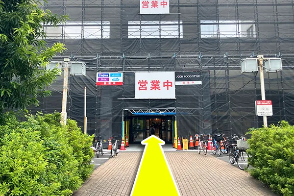 施設内に入ります