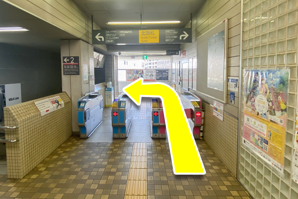 代官山駅北改札を出て左に曲がります。