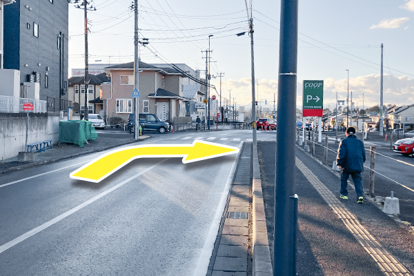 横断歩道を渡り、みやぎ生協南光台店に入ります。

