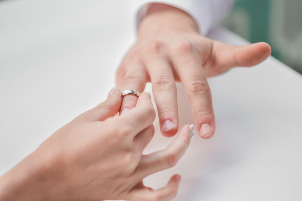 人気の婚約指輪を紹介｜ダイヤモンドシライシの定番＆注目モデル