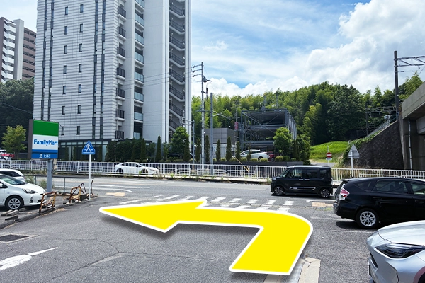 横断歩道を渡ります。
