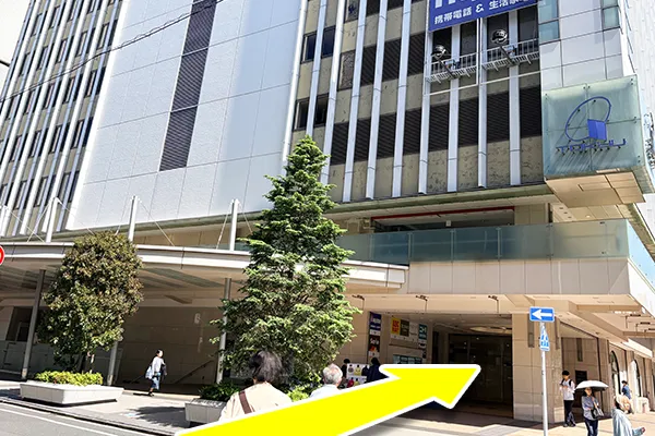 東急百貨店吉祥寺店入り口を入ります。