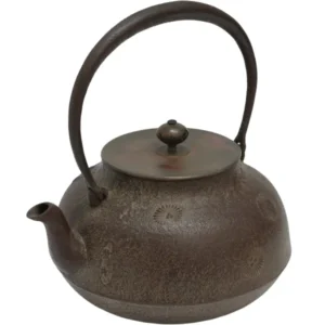 人間国宝 高橋敬典 唐松巾着形鉄瓶 斑紫銅蓋 共箱 銘在り 茶道具 茶器 金属工芸 35459mm
