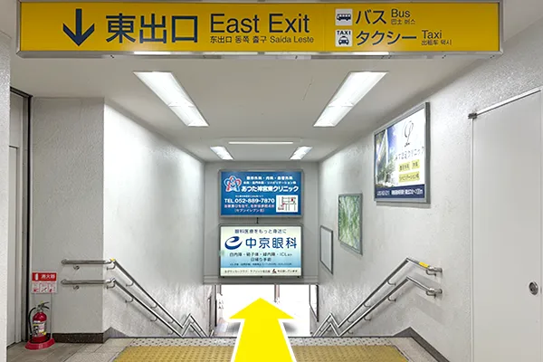 通路を進み、さらに階段を下ります。