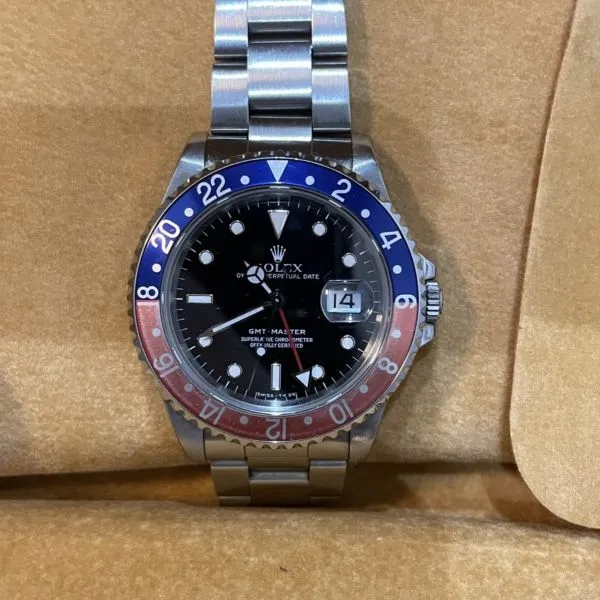 ロレックス　GMTマスター　16700 loading=