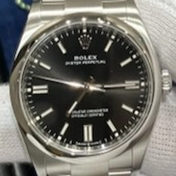ロレックス　オイスターパーペチュアル　126000 loading=