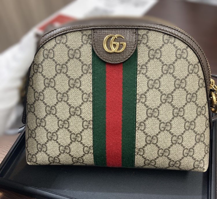 グッチ　オフィディア　GGスプリーム　ショルダーバッグ