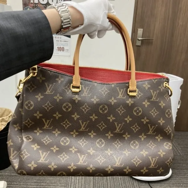 ルイヴィトン　パラス　モノグラム