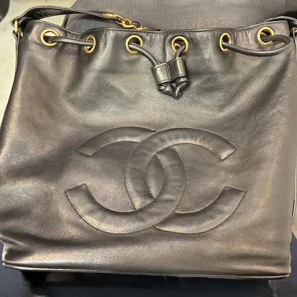 シャネル　ココマーク　巾着型ショルダーバッグ