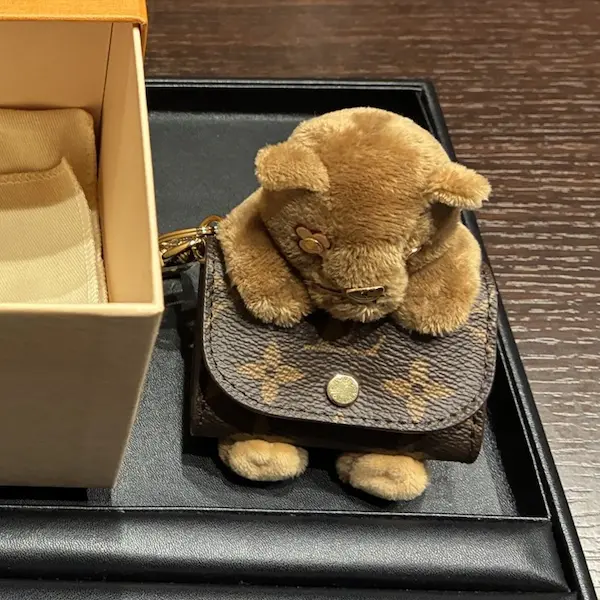 ルイ・ヴィトン　モノグラム　バッグチャーム・LV キュート