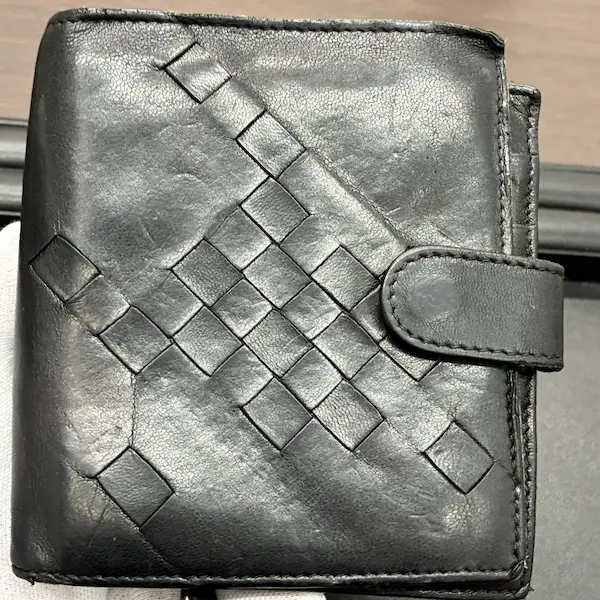 ボッテガ・ヴェネタ　イントレチャート　二つ折り財布