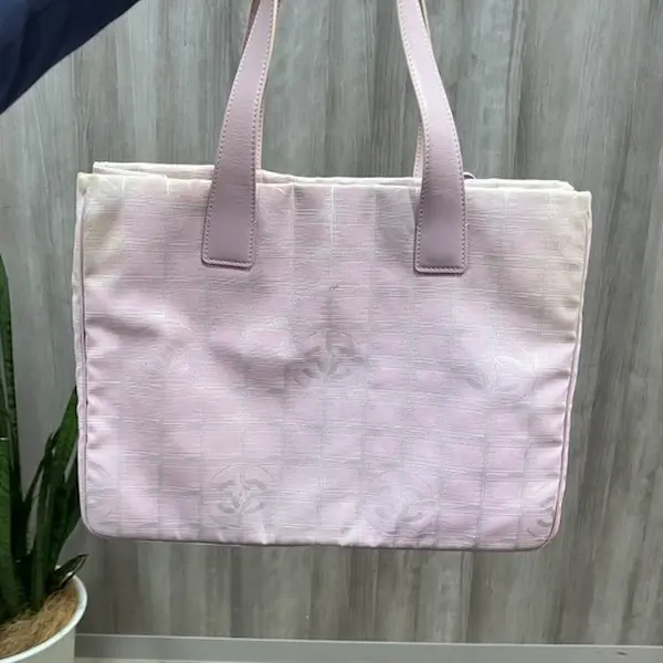 シャネル　ニュートラベルラインMM　トートバッグ
