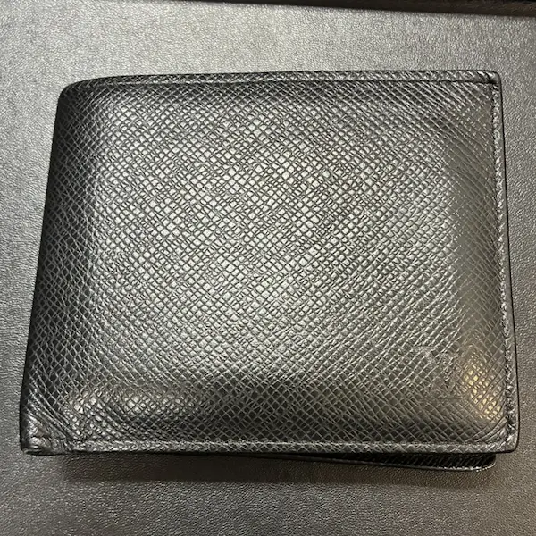 ルイ・ヴィトン　タイガ　ポルトフォイユ・マルコNM