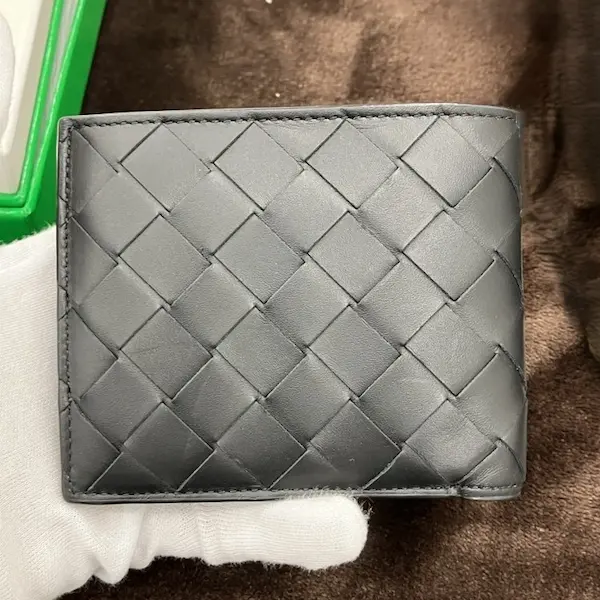 ボッテガ・ヴェネタ　イントレチャート　二つ折り財布