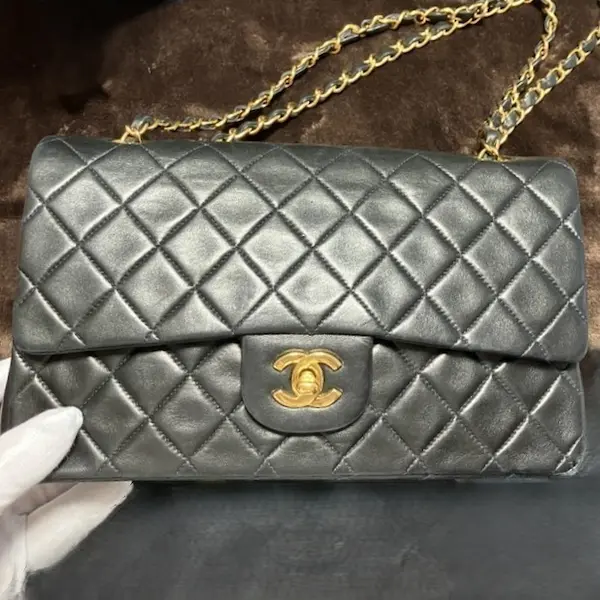 シャネル　マトラッセ　ダブルフラップ　チェーンショルダーバッグ