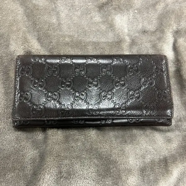 グッチ　グッチシマ　二つ折り長財布