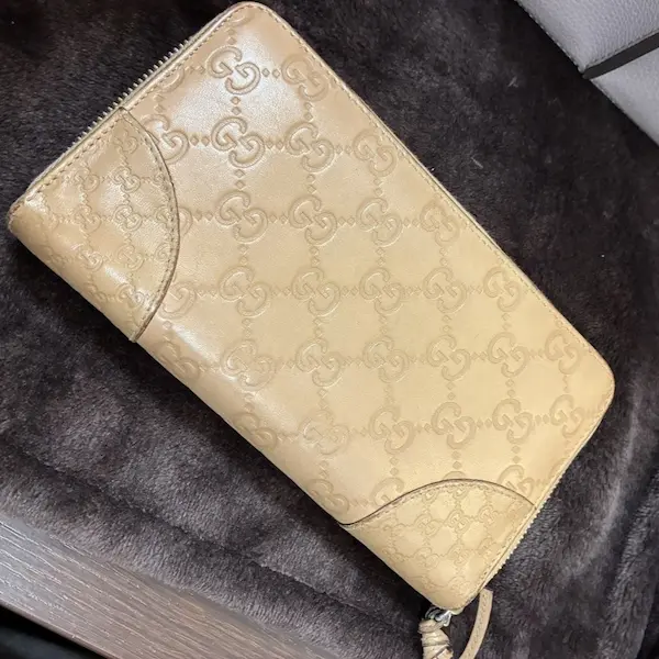 グッチ　グッチシマ　レザー　ラウンドファスナー長財布