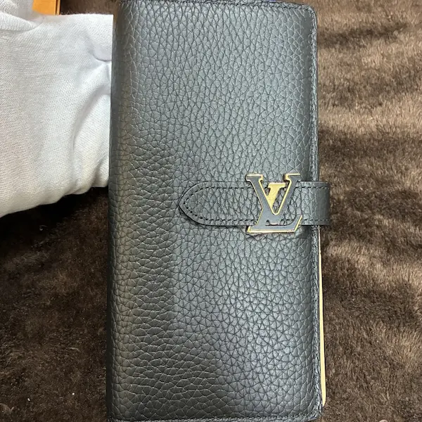 ルイ・ヴィトン　LV ヴェルティカル ウォレット