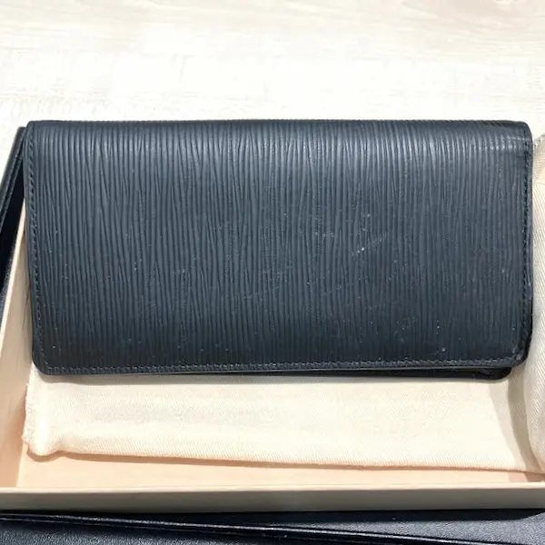 ルイ・ヴィトン　エピ　ポルトフォイユ・ブラザ