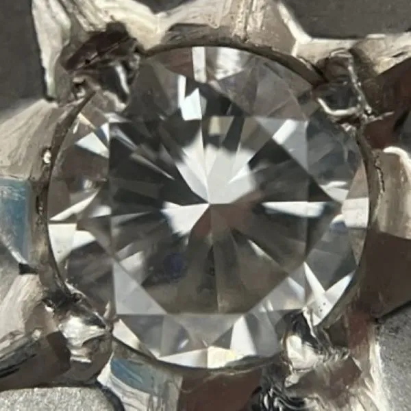 ダイヤ　0.33ct