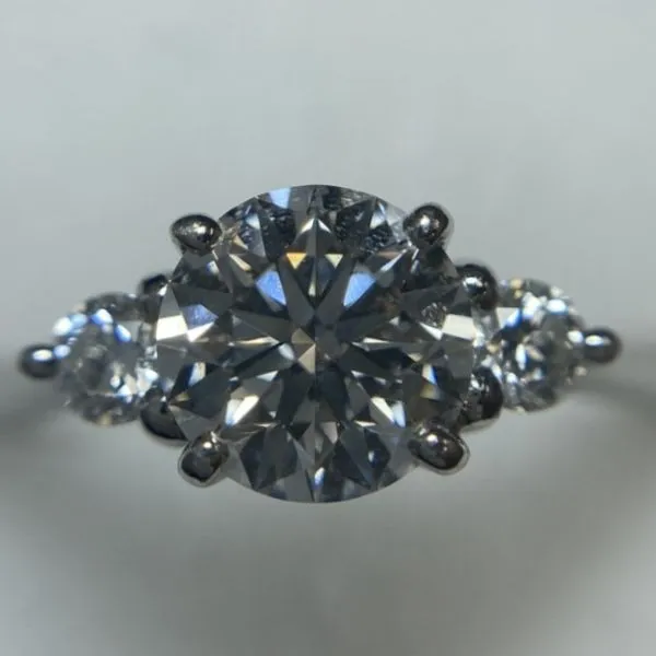 ダイヤ　0.76ct