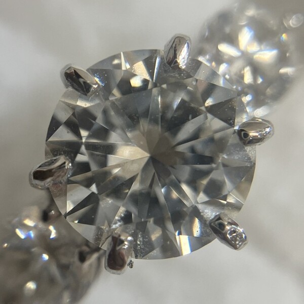 ダイヤ　0.82ct