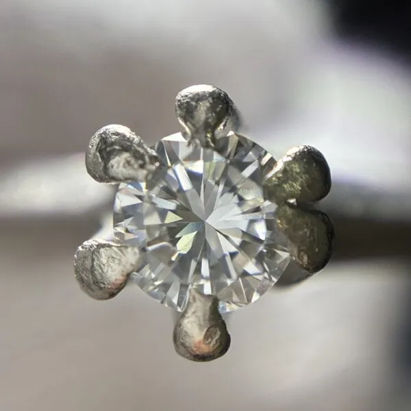 ダイヤ　0.26ct
