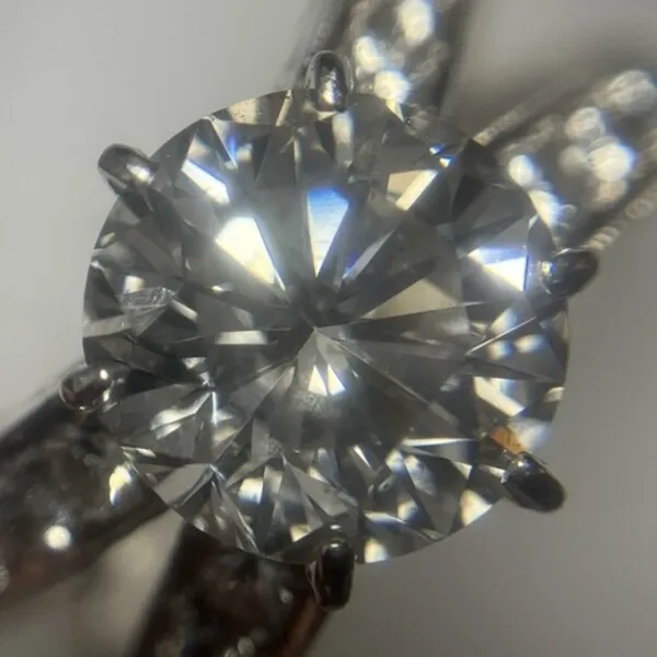 ダイヤ　2.03ct