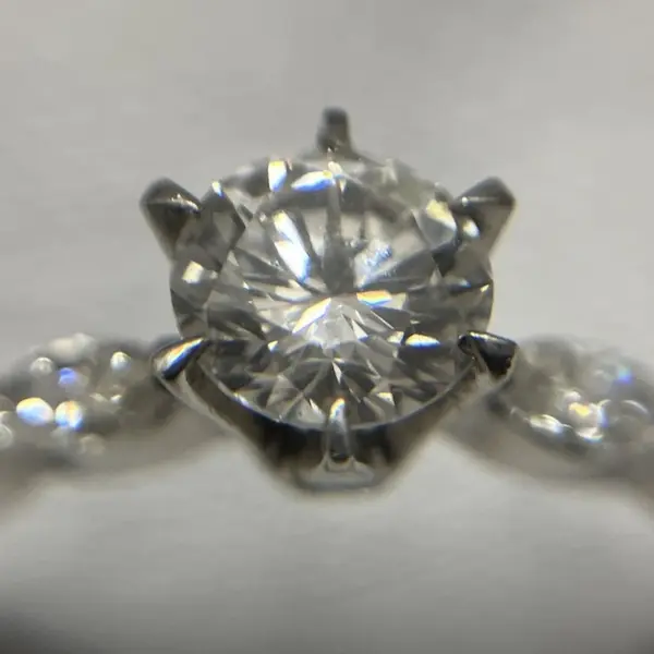ダイヤ　0.572ct