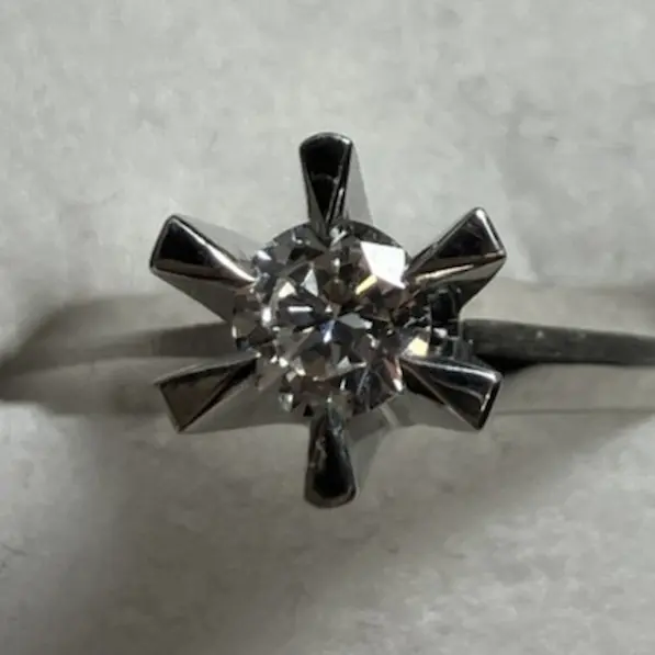 ダイヤ　0.258ct