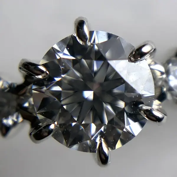 ダイヤ　0.301ct