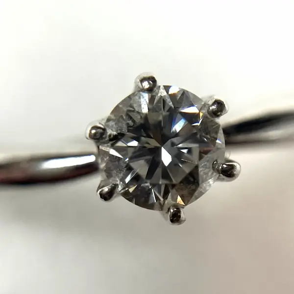 ダイヤ　0.306ct
