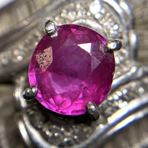ルビー　1.04ct