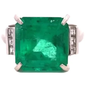 Pt･Pm900 エメラルド・ダイヤモンド リング 8.21・0.29ct