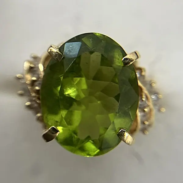 ペリドット　4.0ct