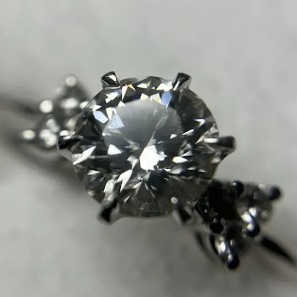 ダイヤ　0.378ct