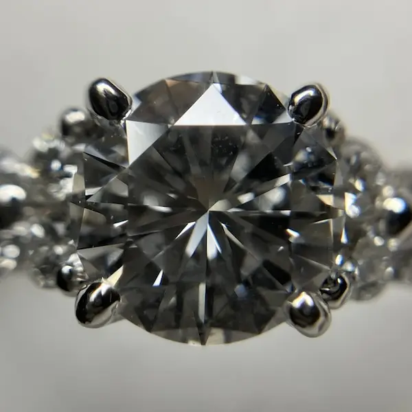 ダイヤ　1.019ct