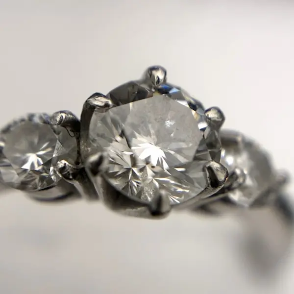 ダイヤ　0.41ct