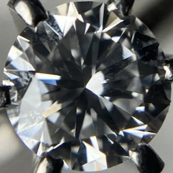 ダイヤ　0.6ct