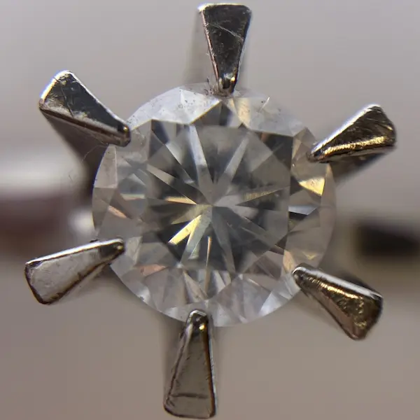 ダイヤ　0.56ct