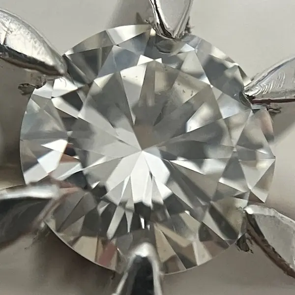 ダイヤ　0.371ct
