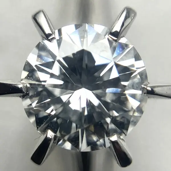 ダイヤ　0.62ct