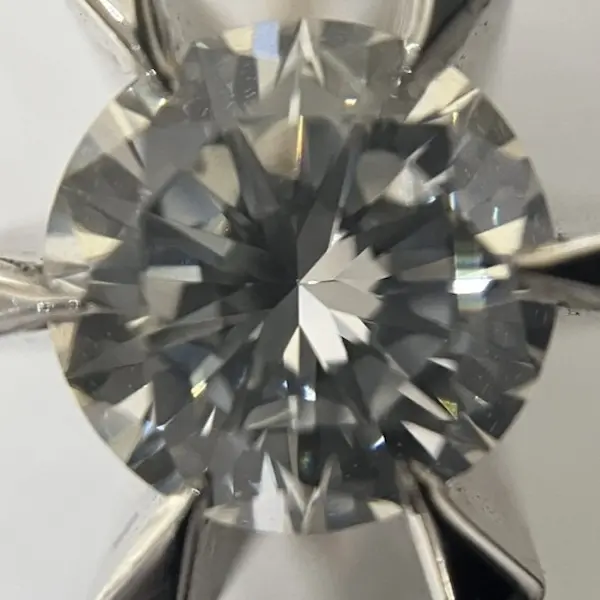 ダイヤ　0.52ct
