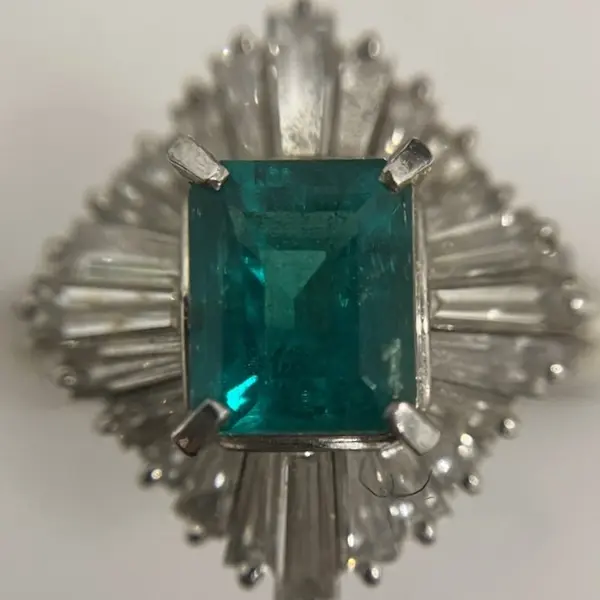 エメラルド　1.07ct