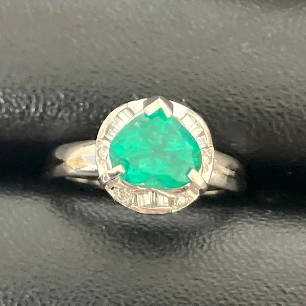 エメラルド　1.17ct