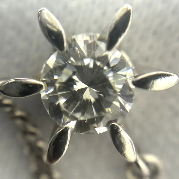 ダイヤ　0.64ct