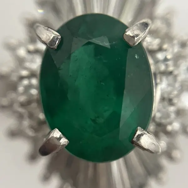 エメラルド　1.32ct