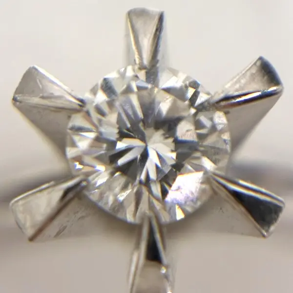 ダイヤ　0.325ct