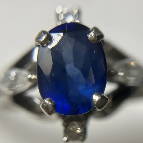 サファイア　0.71ct